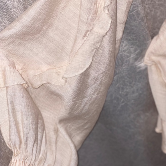 Arabella - Picture 3 of 5